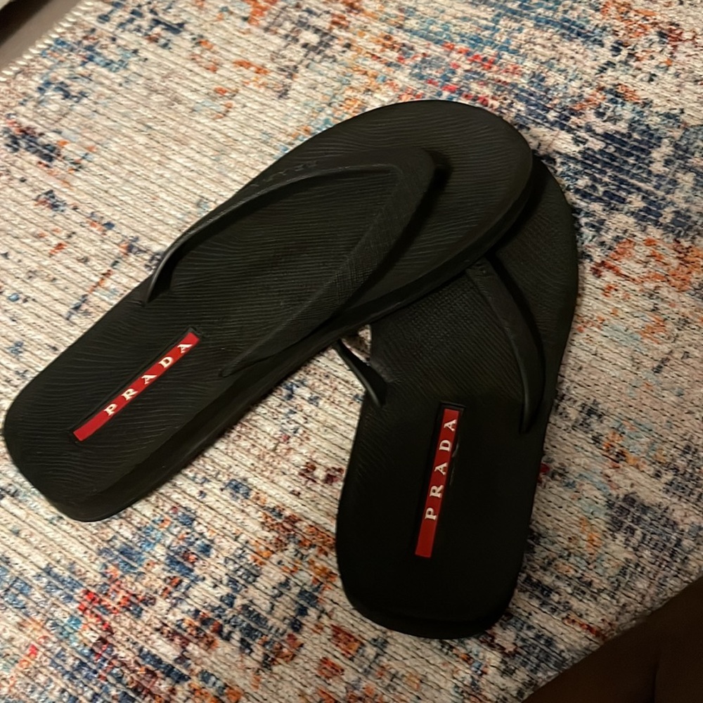 Authentic Prada flip flops. - Picture 7 of 8